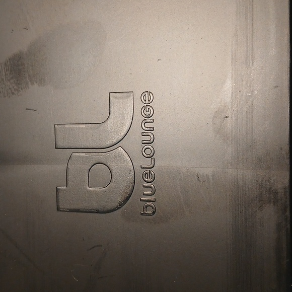 Bluelounge Cablebox Mini Organizer - Picture 6 of 6